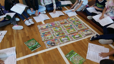 Gra Town - wersja wielkoformatowa, gra edukacyjna, angielski, gra językowa, pomoce dydaktyczne Gra Town - wersja wielkoformatowa, gra edukacyjna, angielski, gra językowa, pomoce dydaktyczne