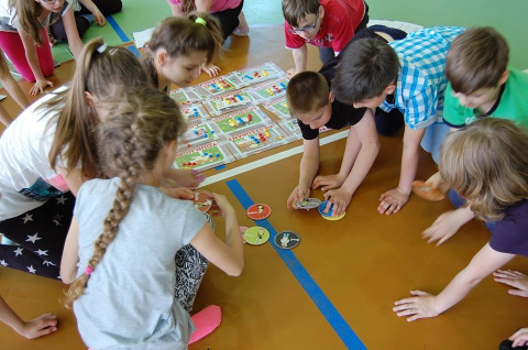 Gra Town - wersja wielkoformatowa, gra edukacyjna, angielski, gra językowa, pomoce dydaktyczne Gra Town - wersja wielkoformatowa, gra edukacyjna, angielski, gra językowa, pomoce dydaktyczne