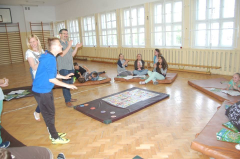 Gra Town - wersja wielkoformatowa, gra edukacyjna, angielski, gra językowa, pomoce dydaktyczne Gra Town - wersja wielkoformatowa, gra edukacyjna, angielski, gra językowa, pomoce dydaktyczne