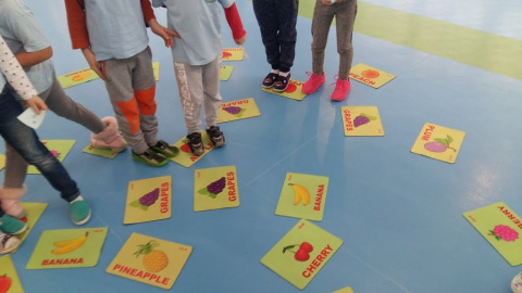 Play me Kiddo Owoce 1, maty edukacyjne, angielski, gra językowa, gra ruchowa, pomoce dydaktyczne Play me Kiddo Owoce 1, maty edukacyjne, angielski, gra językowa, gra ruchowa, pomoce dydaktyczne